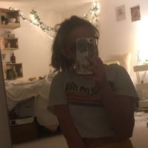 Meet your Posher, Lydia